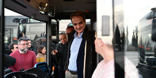 Μητσοτάκης: Καινούρια λεωφορεία έως τα μέσα του 2025