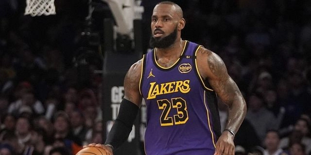 NBA: Ανησυχία στους Λέικερς ότι ίσως ο ΛεΜπρόν Τζέιμς ζητήσει ανταλλαγή