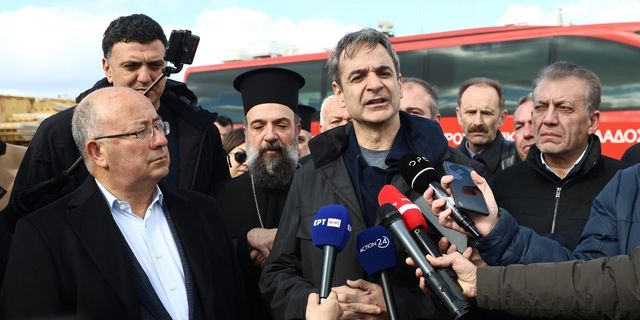 Στη Σαντορίνη ο Μητσοτάκης: “Είναι καλύτερα να προλαμβάνουμε γεγονότα παρά να τρέχουμε”