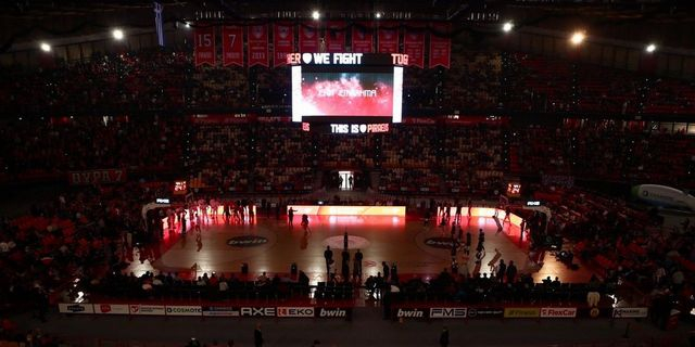 Η επετειακή φανέλα του μπασκετικού Ολυμπιακού για τα 100 χρόνια