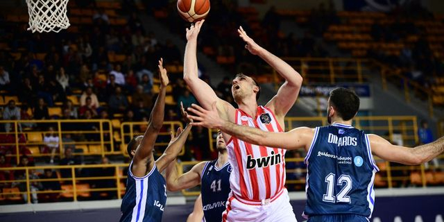 Ολυμπιακός – Καρδίτσα 71-54: Έκανε τη δουλειά αλλά ανησυχεί ξανά για τον Γουόκαπ