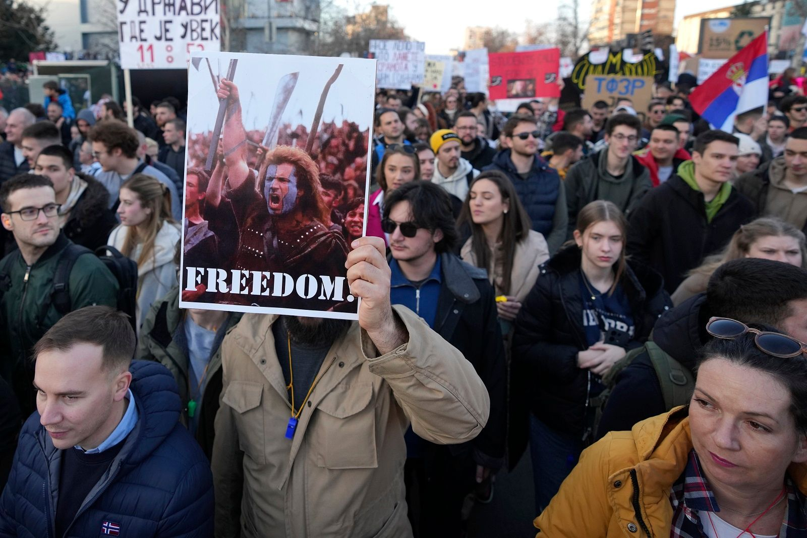 Μεγαλειώδης συγκέντρωση και πορεία φοιτητών στη Σερβία