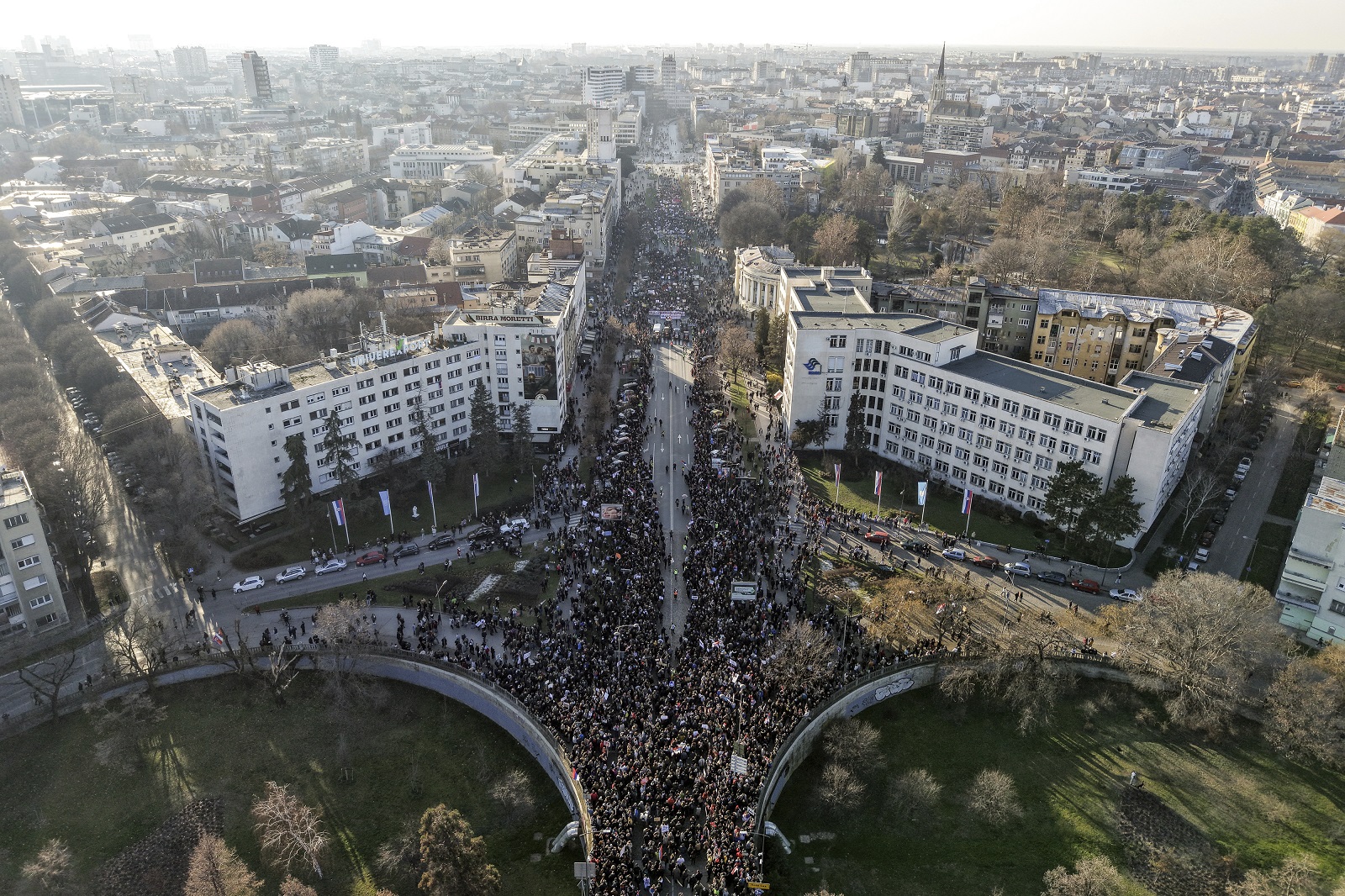 Μεγαλειώδης συγκέντρωση και πορεία φοιτητών στη Σερβία
