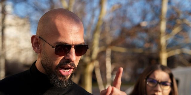 Ρουμανία: Στις ΗΠΑ μεταβαίνουν ο Άντριου Τέιτ και ο αδερφός του