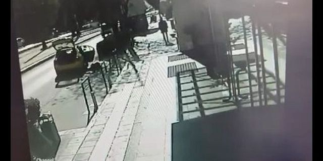 Βίντεο ντοκουμέντο από τον οδηγό ταξί που αφαιρούσε τραπεζικές κάρτες από τους επιβάτες