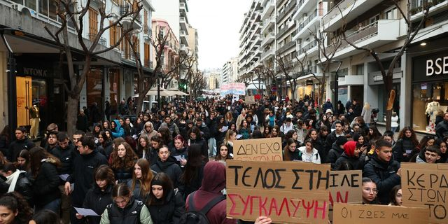 Θεσσαλονίκη: Επιχειρήσεις ζητούν από εργαζόμενους υπεύθυνη δήλωση για το συλλαλητήριο των Τεμπών