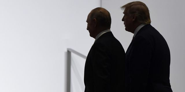 Eπικοινωνία Τραμπ με Πούτιν – Ζελένσκι: “Ξεκινούν άμεσα οι ειρηνευτικές διαπραγματεύσεις”