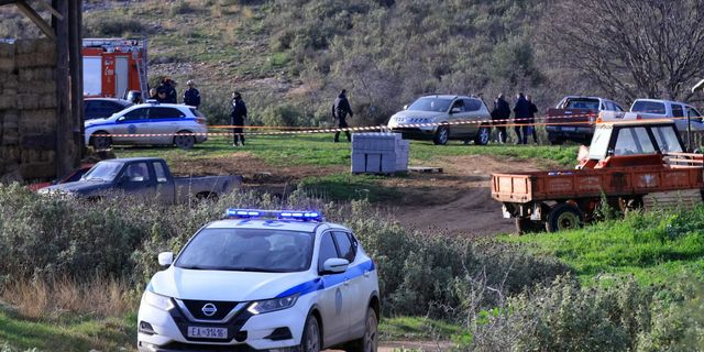 Βασίλης Καλογήρου: Η μητέρα του αναγνώρισε τα ρούχα του