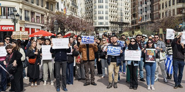Τέμπη: Συγκεντρώσεις διαμαρτυρίας σε όλο τον κόσμο