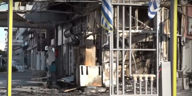 Εμπρηστική επίθεση σε πρατήριο καυσίμων στην Αργυρούπολη – Εκκενώθηκαν διαμερίσματα