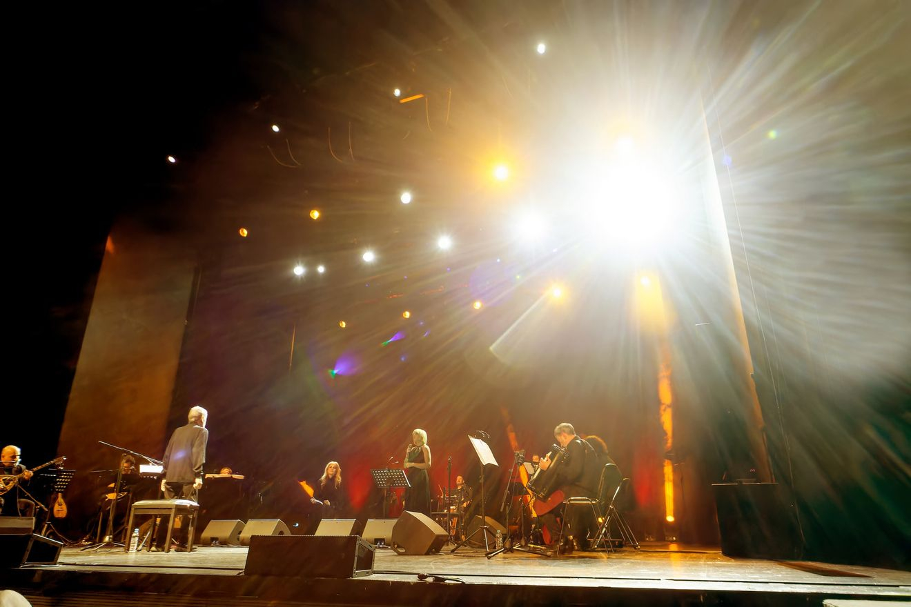 "Διάλογος" με τον Σταύρο Ξαρχάκο στο Θέατρο Παλλάς