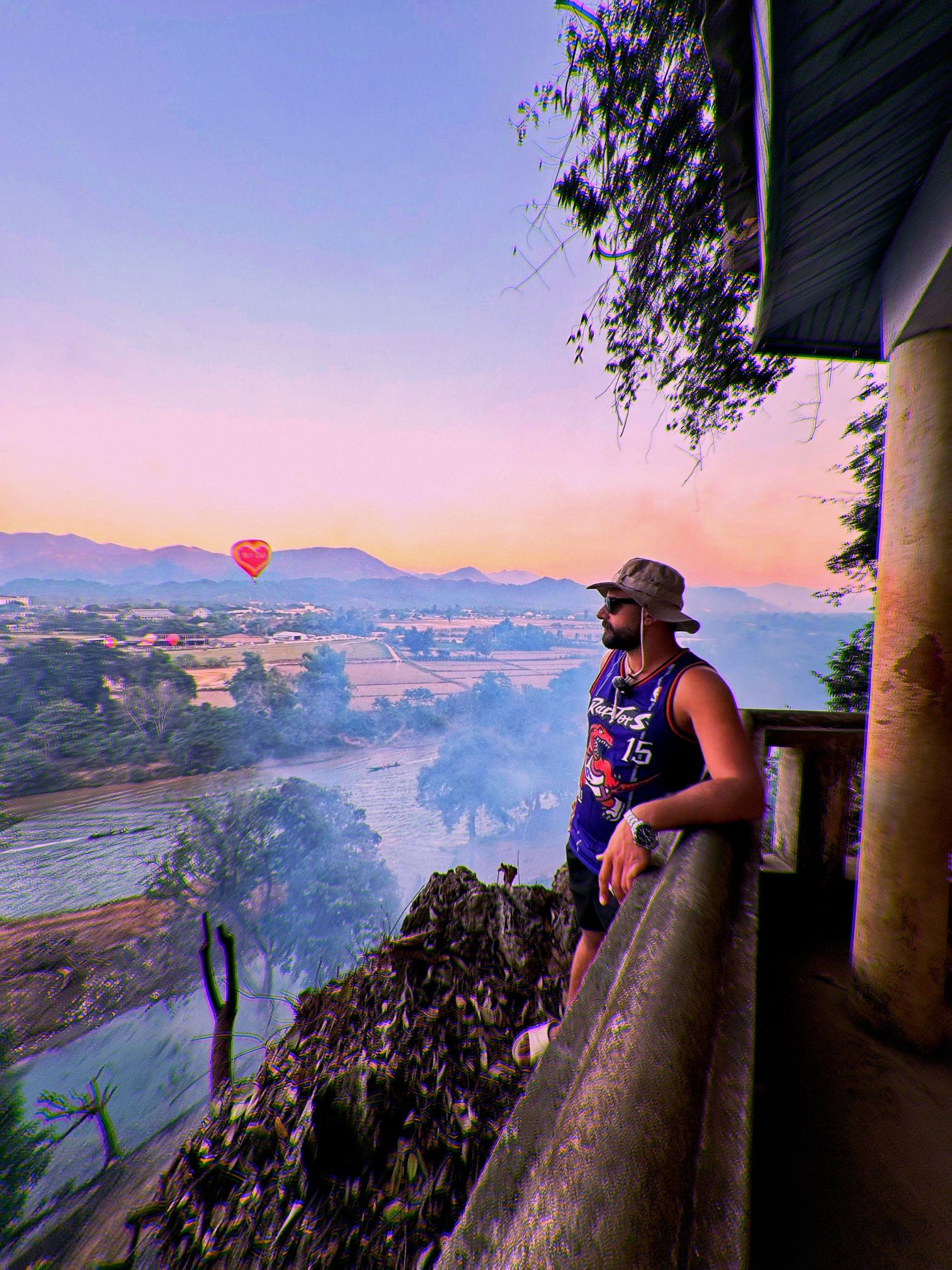 Ο Έλληνας που έχει ταξιδέψει σε 58 χώρες και συνεχίζει μέχρι να πάει σε όλες