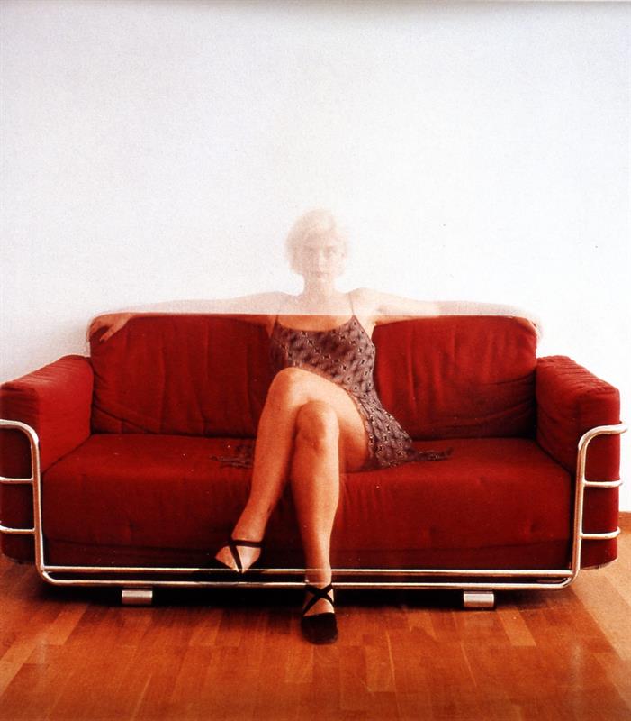 Χριστινα Δημητριαδη (Christina Dimitriadis)Berlin / Studio 1995 Το έργο εκτίθεται στη μόνιμη έκθεση Φωτογραφία C-print 153 × 157 εκ. Μέρος της Δωρεάς της Συλλογής Δ.Δασκαλόπουλου 