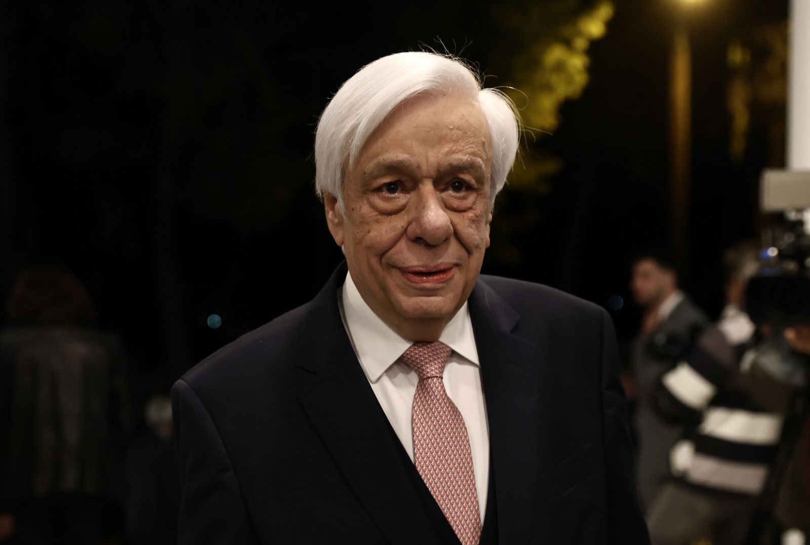 Κυκλοφόρησε η νέα μελέτη του Προκόπη Παυλόπουλου “Η αποδυνάμωση της ρυθμιστικής ισχύος του Κανόνα Δικαίου”