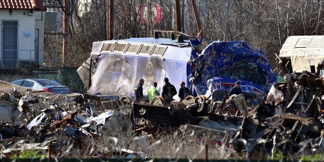 Κλιμάκιο της ΔΑΕΕ στο Κουλούρι στα συντρίμμια της τραγωδίας των Τεμπών