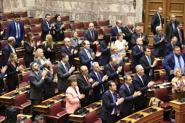 Τι μένει από την πρόταση μομφής για τα Τέμπη