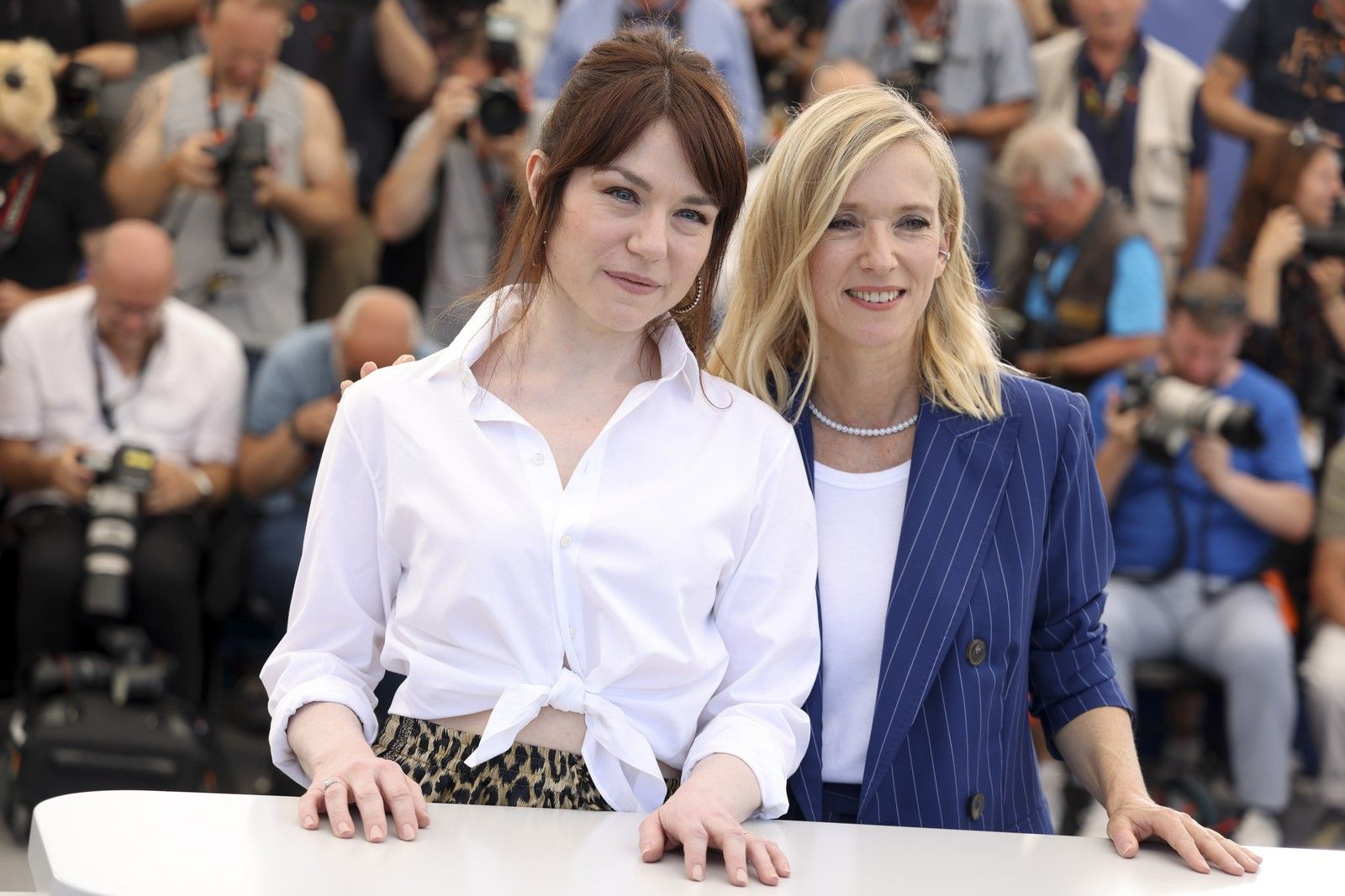 Η Emilie Dequenne με την Lea Drucker στο 75ο Φεστιβάλ των Καννών