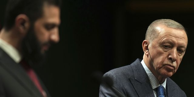 Ρετζέπ Ταγίπ Ερντογάν και Άχμαντ αλ Σάρα