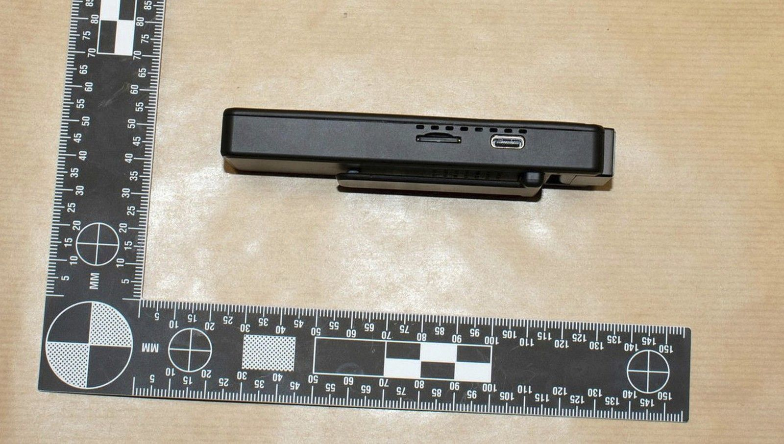 Κάμερα με την οποία ο Zhenhao Zou φέρεται να βιντεοσκοπούσε τους βιασμούς που διέπραττε