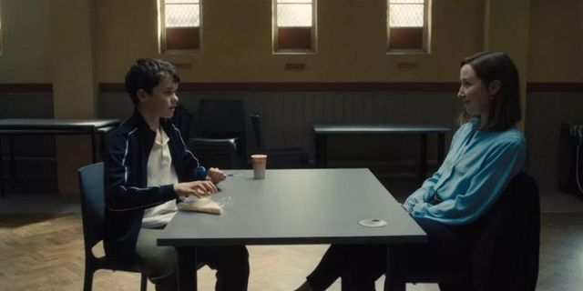 Adolescence: Γιατί η ψυχολόγος δίνει στον Jamie μισό σάντουιτς με πίκλες; – Ειδικός εξηγεί