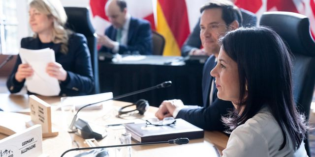 Η G7 προειδοποιεί τη Ρωσία με κυρώσεις, αν δεν δεχθεί εκεχειρία