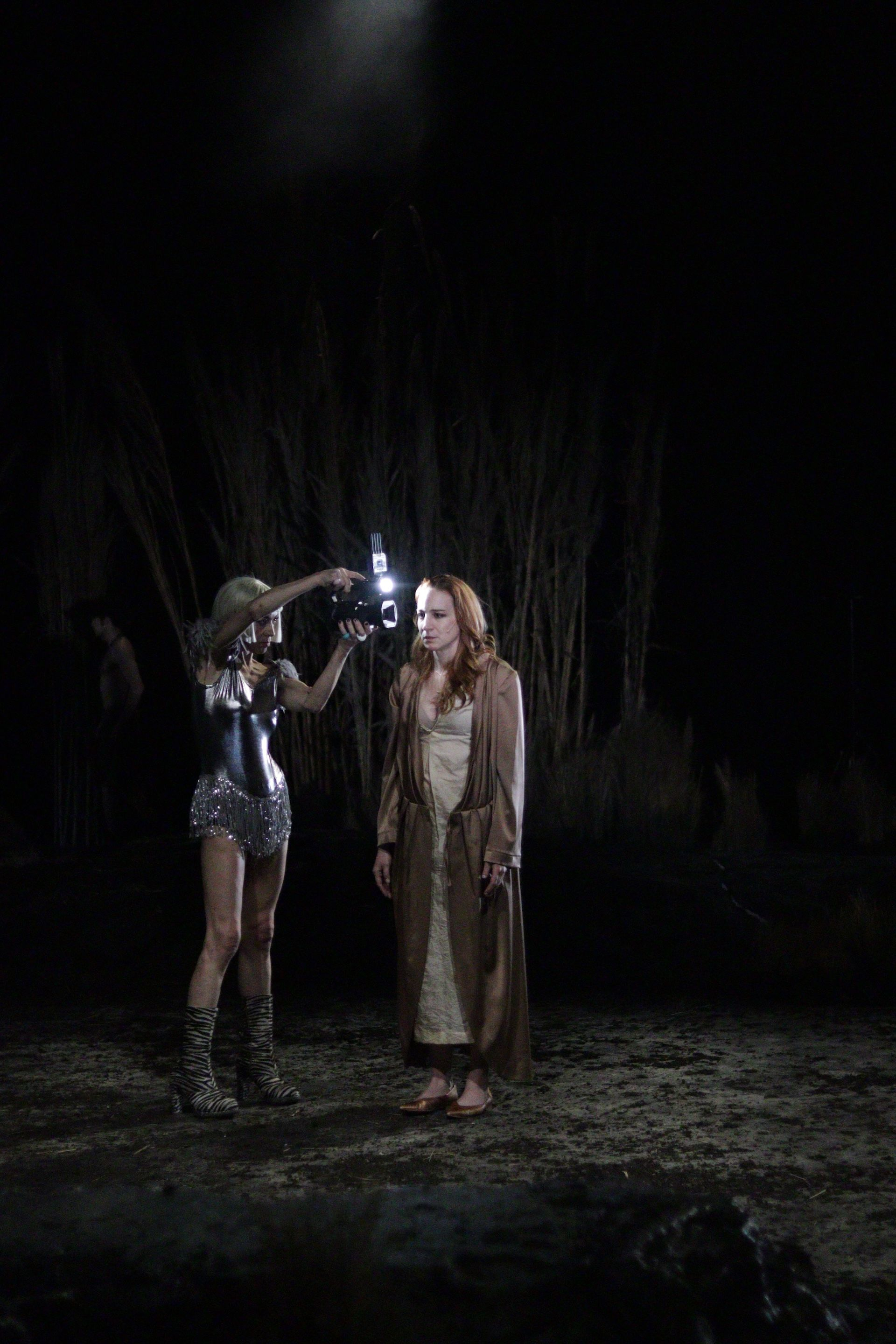 Χονγκ Κονγκ- Ιππόλυτος- Κατερίνα Ευαγγελάτου