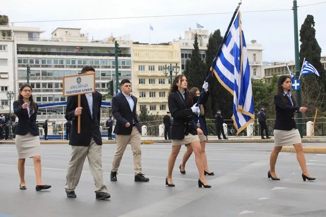 Παρέλαση μαθητών, σπουδαστών, προσκόπων και οδηγών μπροστά από το Μνημείο του Άγνωστου Στρατιώτη στην Αθήνα για την εθνική επέτειο της 25ης Μαρτίου στην Αθήνα, Δευτέρα 24 Μαρτίου 2025.