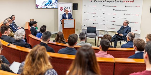 O Αλέξης Τσίπρας στο αμφιθέατρο του Κέντρου Ευρωπαϊκών Σπουδών, CES στο Harvard.