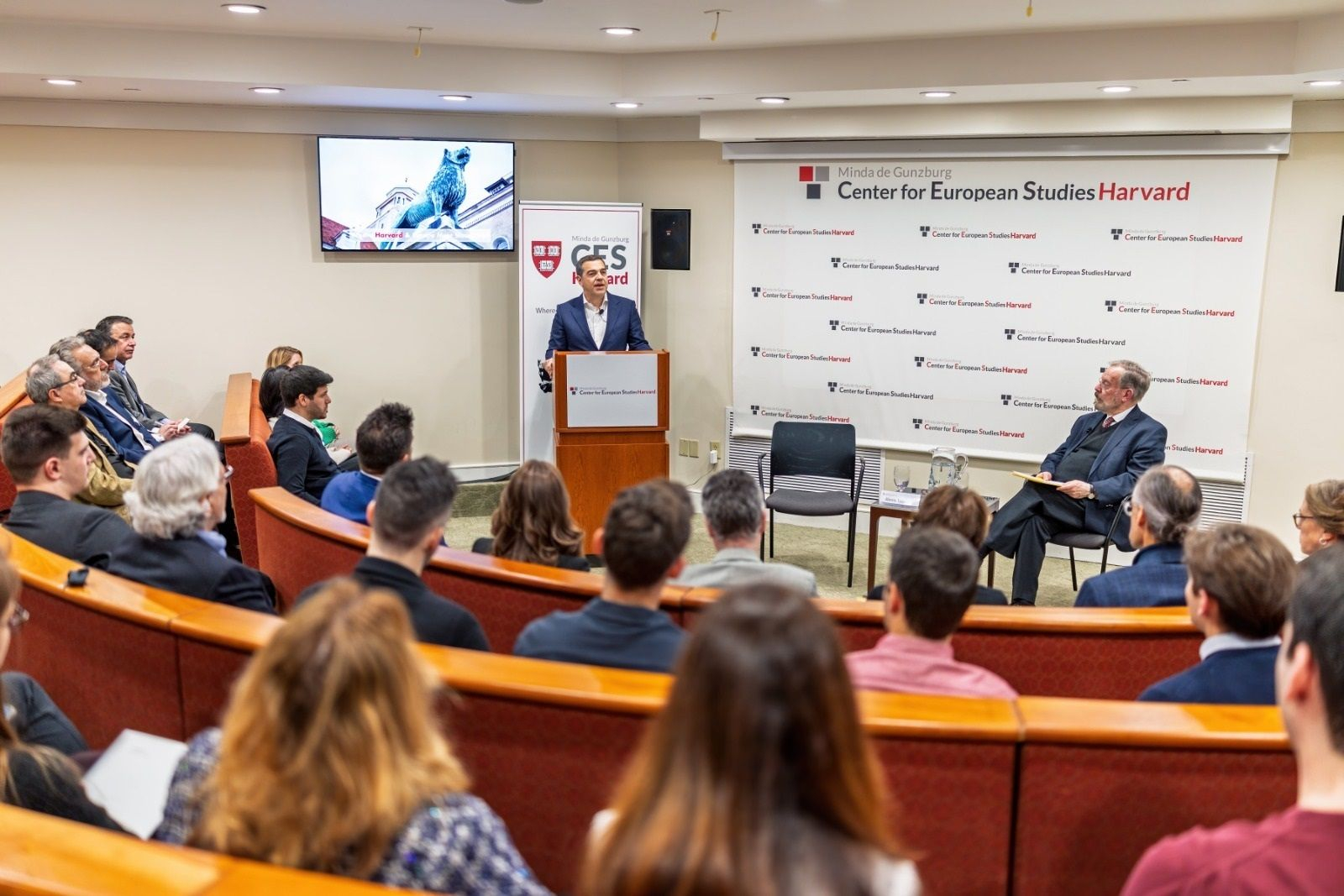 O Αλέξης Τσίπρας στο αμφιθέατρο του Κέντρου Ευρωπαϊκών Σπουδών, CES στο Harvard.