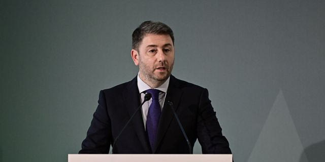 Οι 10 αλλαγές που προτείνει το ΠΑΣΟΚ για το δημόσιο