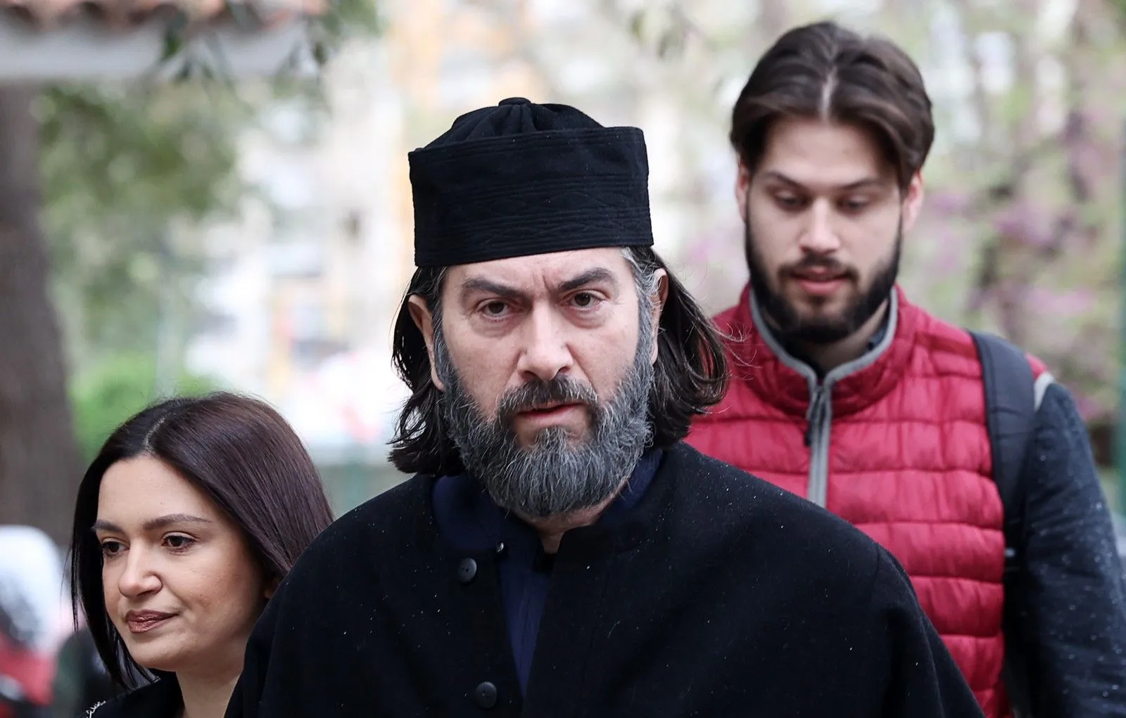 Ο π. Αντώνιος αδυνατεί να καταβάλει τις 60.000 ευρώ και ζητά βοήθεια