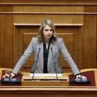 Μιλένα Αποστολάκη: “Άδικες και απαράδεκτες οι μηνιαίες χρεώσεις σε απλούς τραπεζικούς λογαριασμούς”