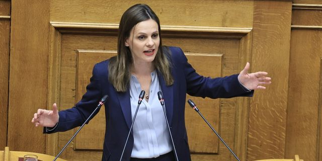 Αχτσιόγλου: Η κυβέρνηση έχει από τώρα αθωώσει τον κ. Τριαντόπουλο