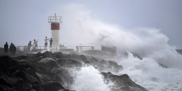 Αυστραλία: Συναγερμός για έναν από τους απειλητικότερους κυκλώνες στην ιστορία