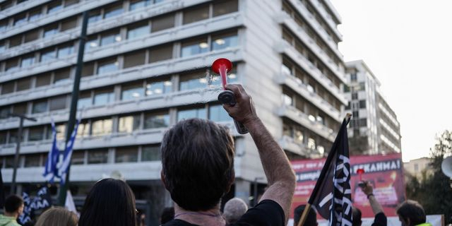 Πού θέλετε να φτάσει ο κατώτατος μισθός;