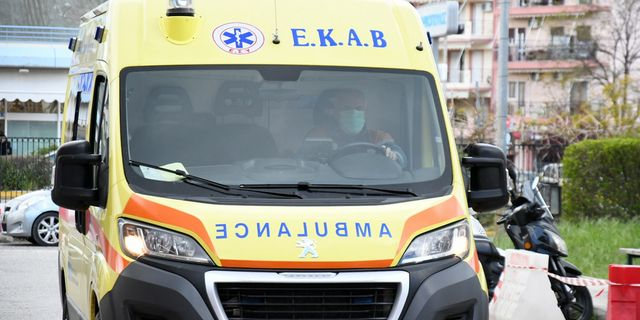 Αγρίνιο: Στο νοσοκομείο 16χρονος που έπεσε σε φρεάτιο