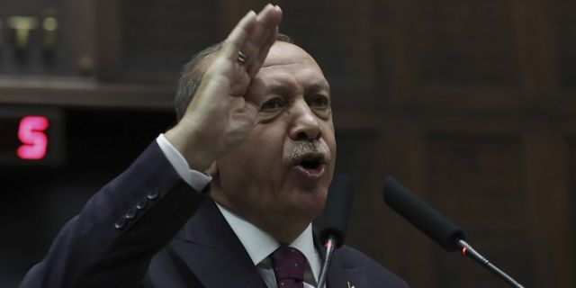 Απειλές Ερντογάν για τις μαζικές διαδηλώσεις – “Αυτό το θέατρο θα τελειώσει”