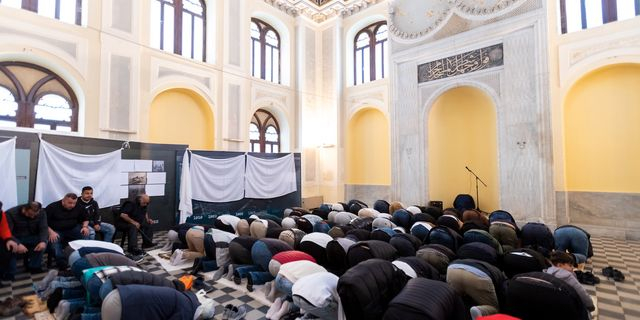 Θεσσαλονίκη: Ανοιχτό το Γενί Τζαμί για την προσευχή των Μουσουλμάνων