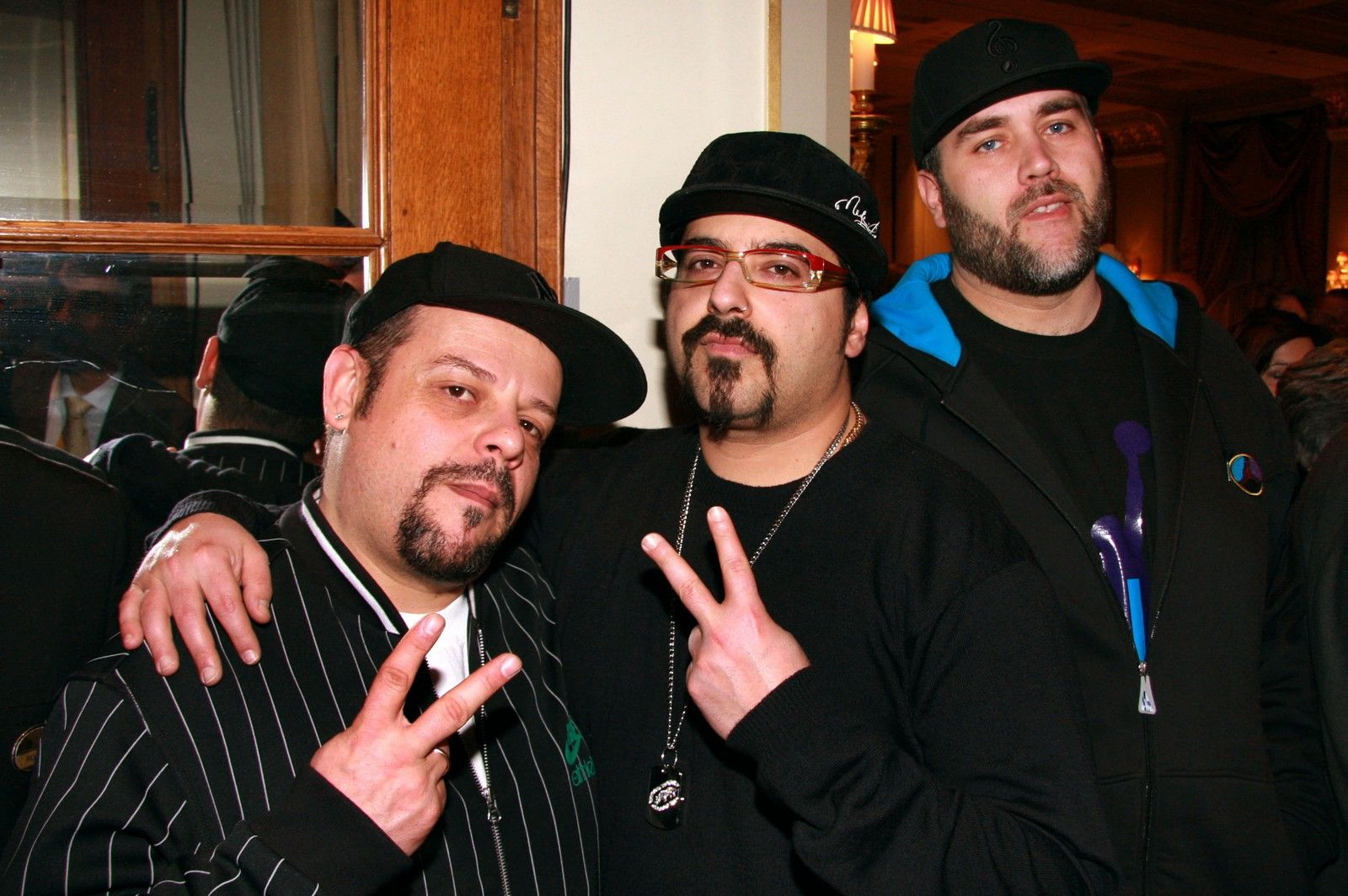 Release Athens: Προς sold out η εμφάνιση των Ημισκουμπρίων