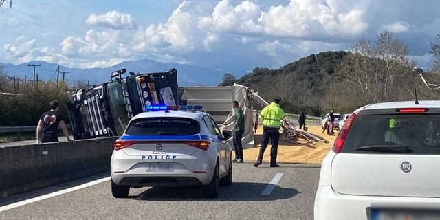 Νταλίκα ντελαπάρισε στην Ιονία Οδό