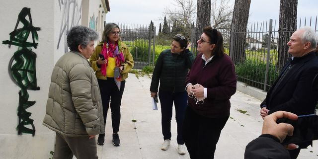 Η Υπουργός Πολιτισμού Λίνα Μενδώνη και η Έφορος Αρχαιοτήτων Αργολίδας, Άλκηστις Παπαδημητρίου, στην Αρχαία Αγορά Άργους