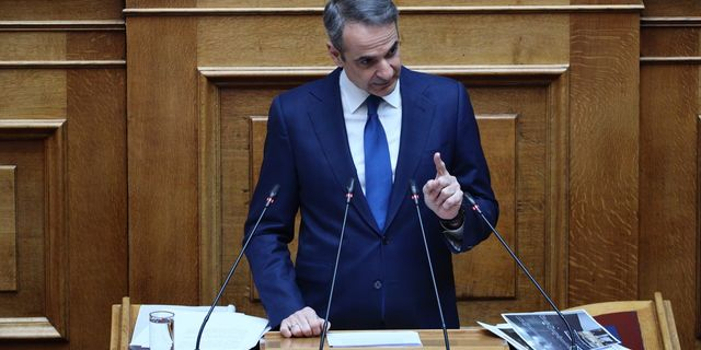Ο Κυριάκος Μητσοτάκης στην ολομέλεια της Βουλής για τα Τέμπη