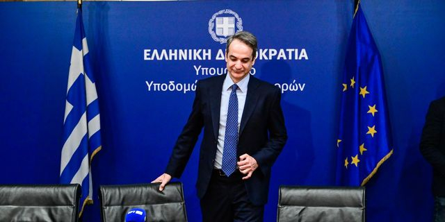 Μητσοτάκης στο υπ. Μεταφορών: “Πρέπει να κινηθούμε πιο γρήγορα για τα τρένα”