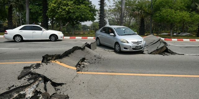 Σεισμός στη Μιανμάρ: Νεκροί και δεκάδες εγκλωβισμένοι – Κατέρρευσαν κτίρια