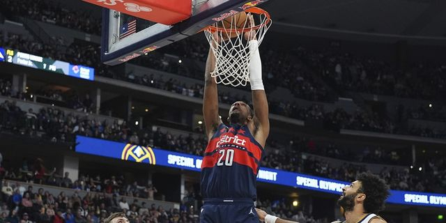 NBA: Ο Άλεξ Σαρ των Γουίζαρντς σάρωσε τους Νάγκετς του Γιόκιτς