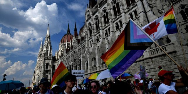 Ουγγαρία: 17 χώρες της ΕΕ ανησυχούν για τα ΛΟΑΤΚΙ+ δικαιώματα – Όχι η Ελλάδα