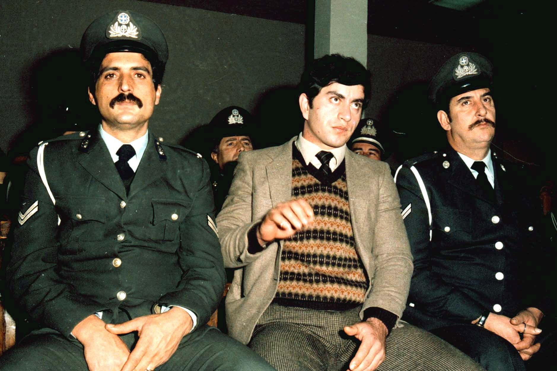 ‌Οι δολοφόνοι που ξέχασε η Ελλάδα / O Κυριάκος Παπαχρόνης κατά τη διάρκεια της δίκης του