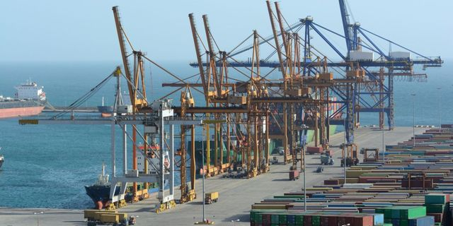 ΕΒΕΠ: Προβληματισμός για τον εμπορικό πόλεμο ΗΠΑ – Κίνας και πιθανά “απόνερα” στον ΟΛΠ