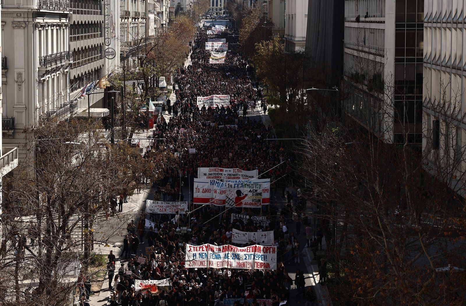 Η μαθητική πορεία για τα Τέμπη στην Αθήνα
