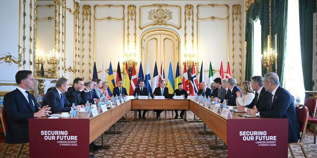 Η Σύνοδος Κορυφής υπό τον Στάρμερ στο Λονδίνο